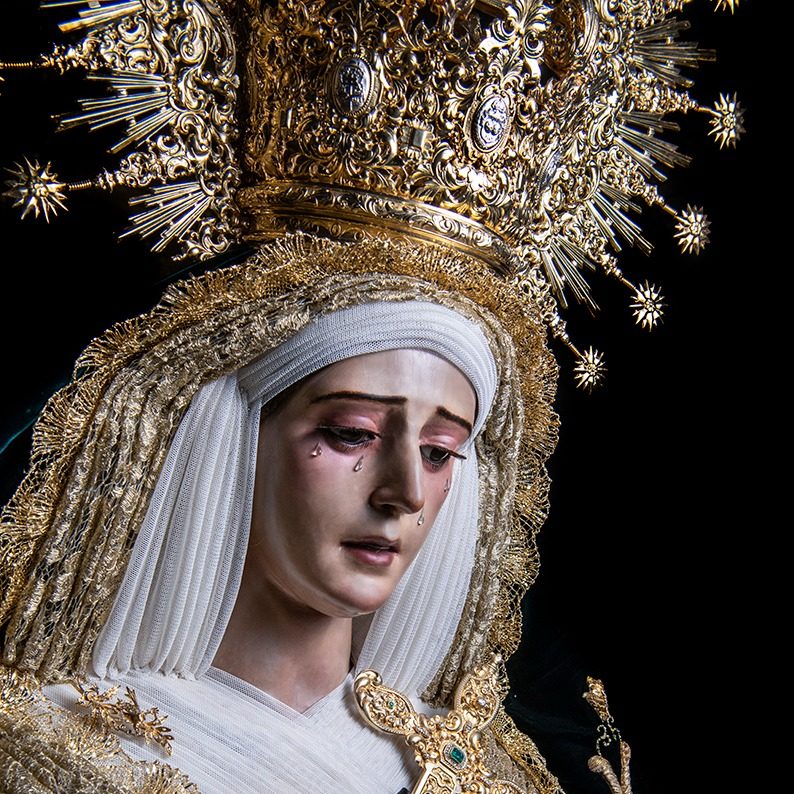 Restauración de la imagen de María